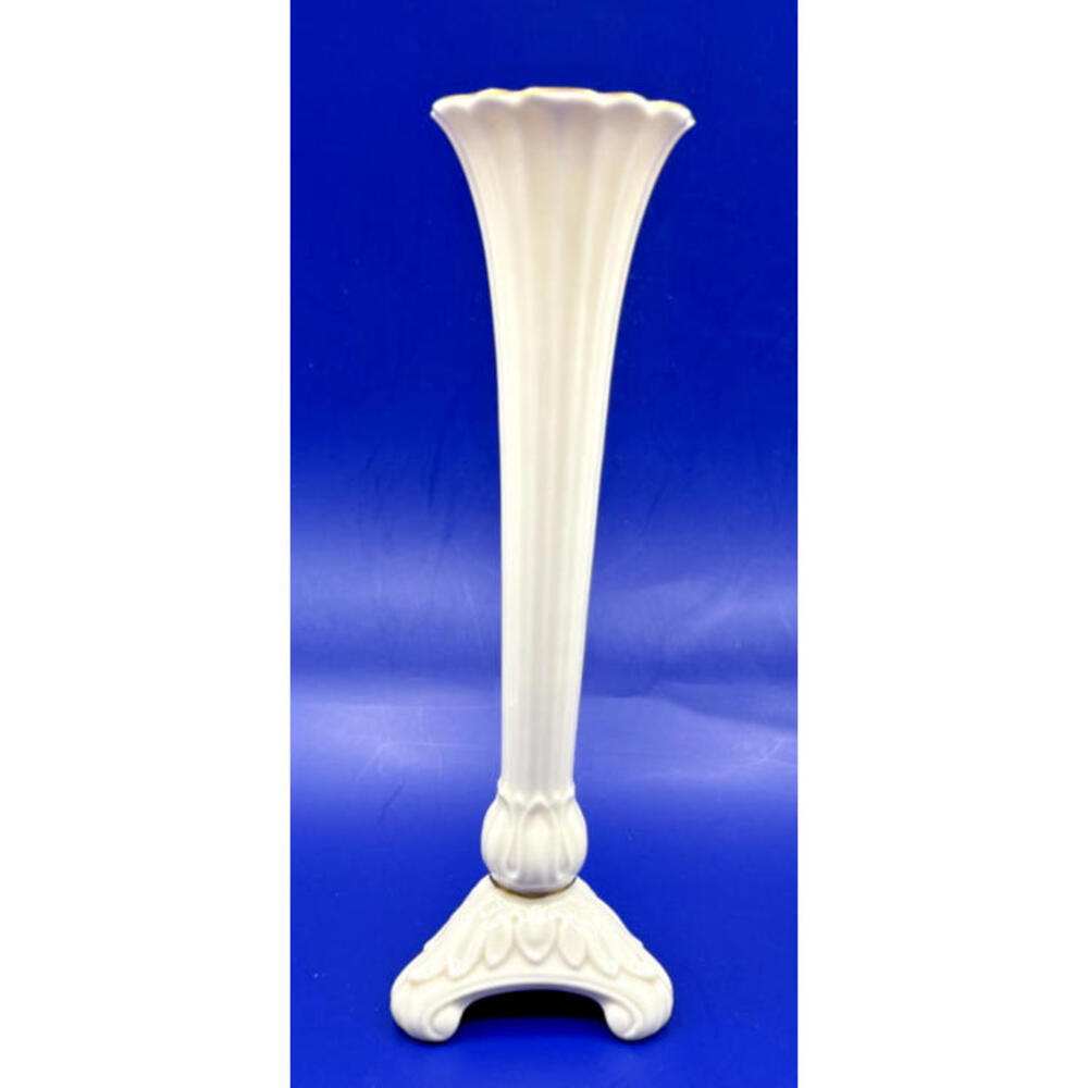 Lenox Ivory Porcelain Bud Vase – 24K Gold Trim – 8” Tall – Classic Fluted Design